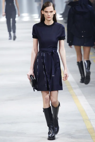 Look 12